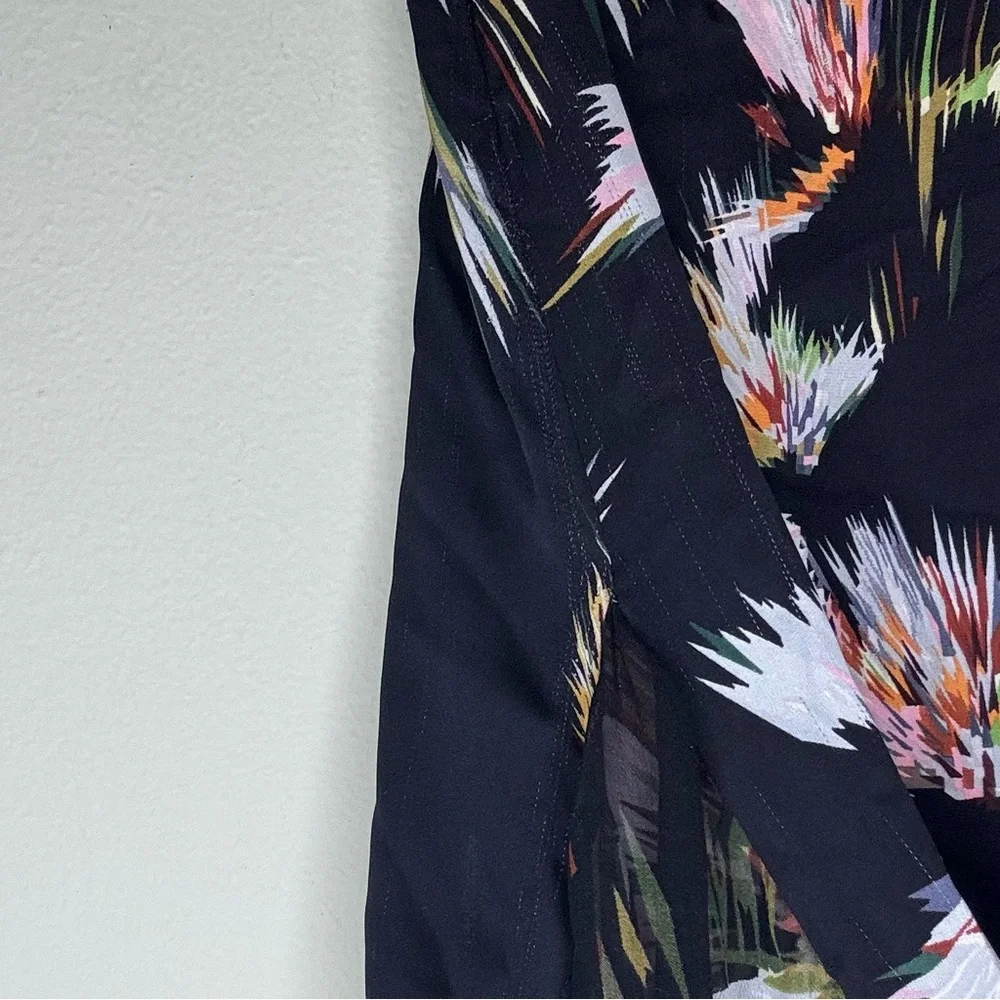 Diane von Furstenberg silk handkerchief skirt, size 2 - Picture 4 of 4